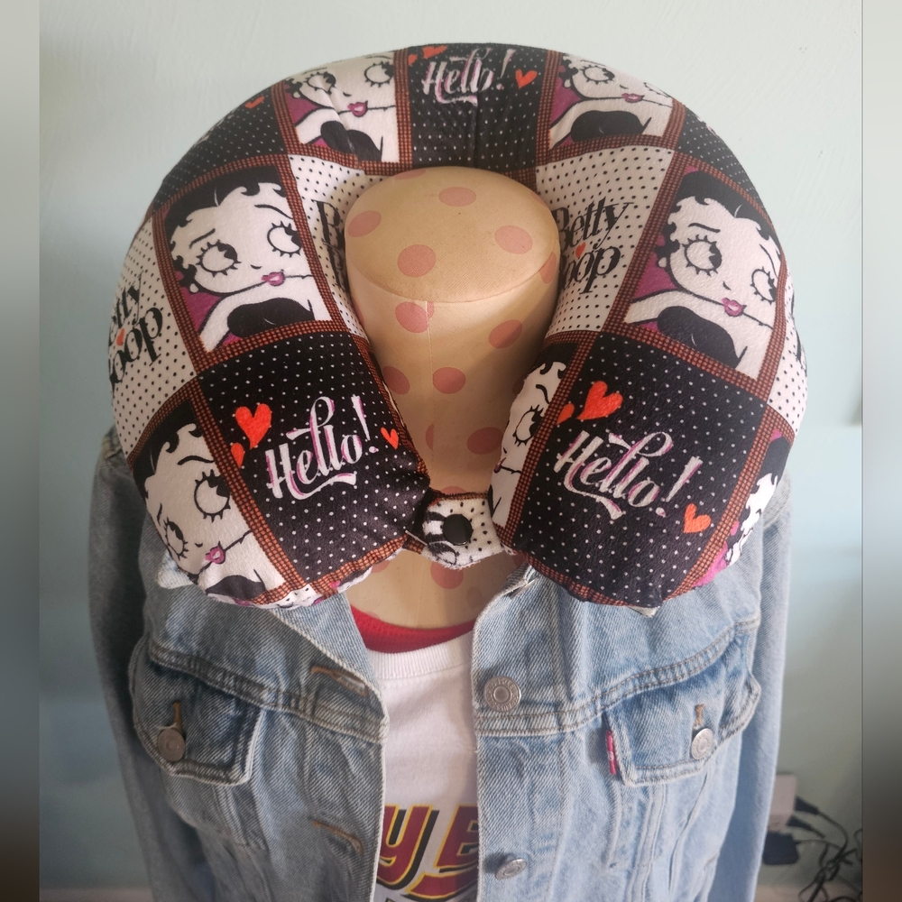 Betty Boop Memory Foam Travel Neck Pillow NEW Classic Print